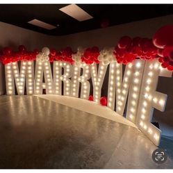 Great for Mother’s Day Birthdays, Etc  Rooms And Roses, We Deliver From 1 Dozen  To 1,000 Roses, Order these The Special People In Your Life Today