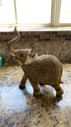 Decor - elephant - must go