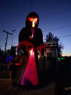 16ft Halloween inflatable decoration