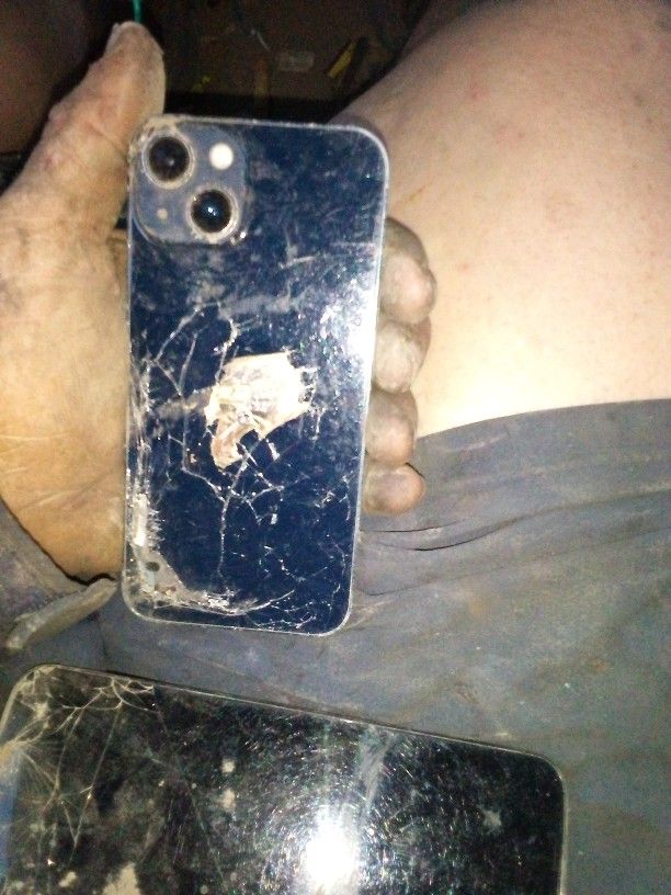 iPhone 13 Works Bad Screen Needs Replaced 