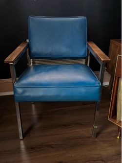 Mid Century Steelcase-style Chair