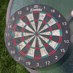 Franklin Dartboard - 18" Regulation Size + Darts