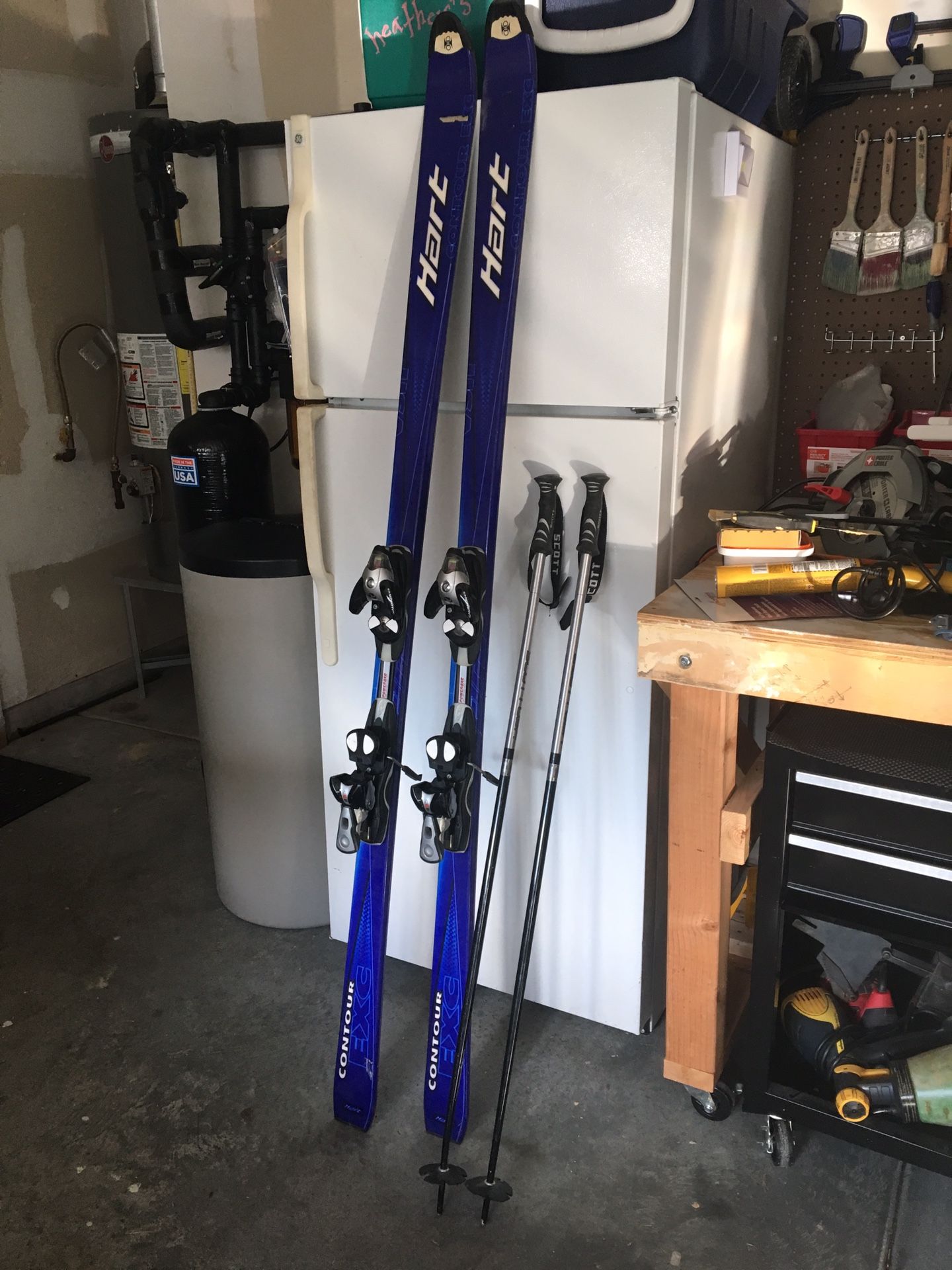 Hart Salomon Contour EXC 74” Skis and Scott Ski Poles
