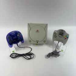 Sega Dreamcast Video Game Console White HKT-3020 with 2 Controllers