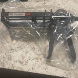 Dispensing Gun