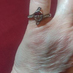 Size 8 1/4 925 Sterling Silver Crystal Elf Ball Shape Ring