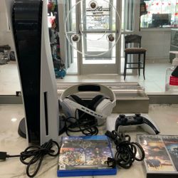 PlayStation 5 Console W/ 1 Game, Head Set And 1 Controller WORKS GREAT
