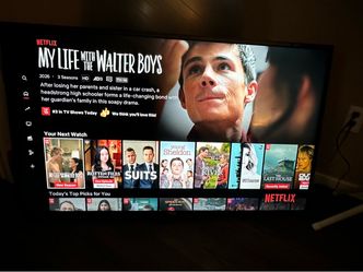 49” TCL Roku Smart Tv w/remote