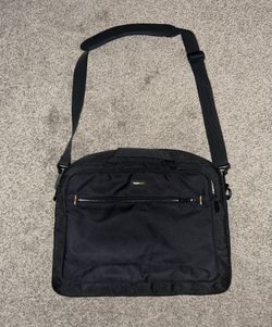 Amazon Basics Computer Bag