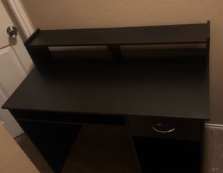 Desk (black)