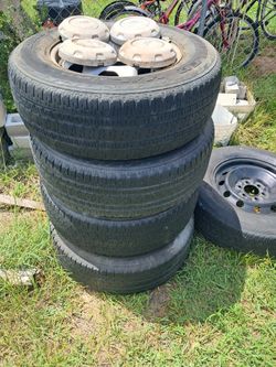 Ford 6 Lug Centr Cap 