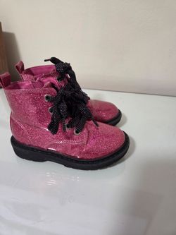 Boots for little girls, size 7/Botas para niñas pequeñas, numero 7