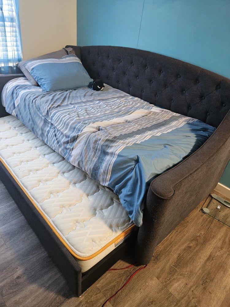 Twin size bed