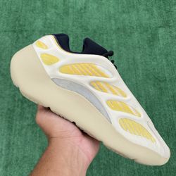 ADIDAS YEEZY 700 V3 “SAFFLOWER” (Size 11, Men’s)
