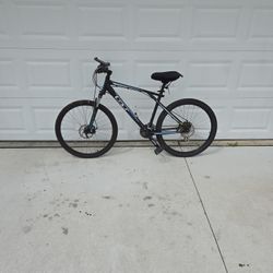 GT MOUNTAIN BIKE