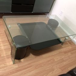 Amazing design glass coffee table with 2 stools 