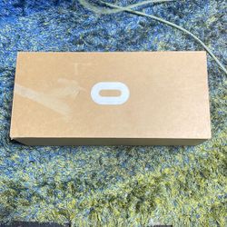 Used Oculus Quest 2 