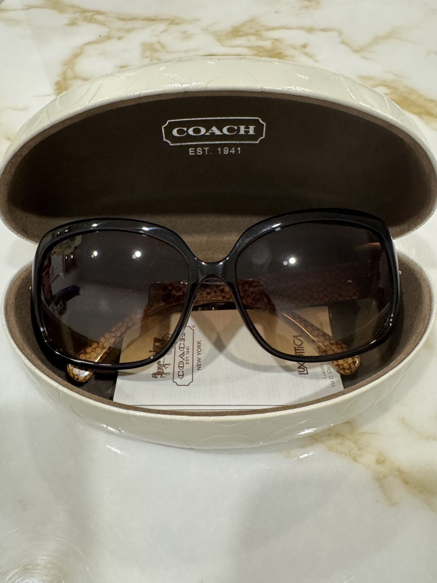 uthentic COACH Scarlett HC8027 Sunglasses - Signature Logo Arm/Studs