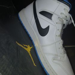 Jordan Blue White 11