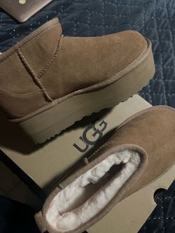 UGGS