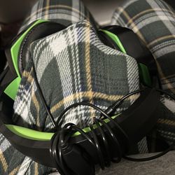 Lightly used Gaming Headset &Mic