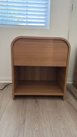 2 Night stands