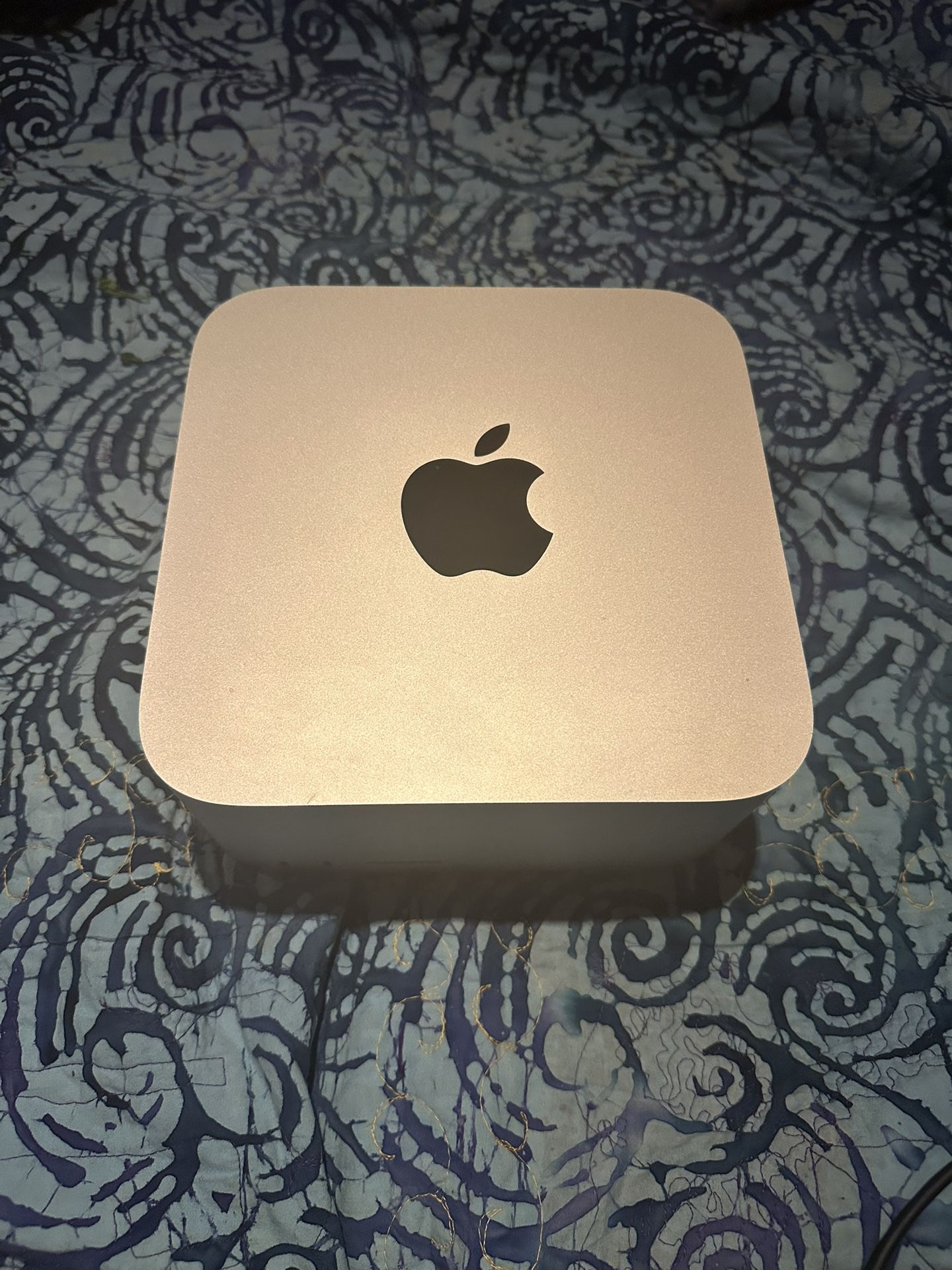 2022 Mac Studio M1 Max