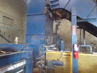 SELCO 150 HP HORIZONTAL AUTO TIE BALER