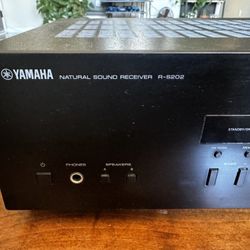 Yamaha Natural Sound Receiver 