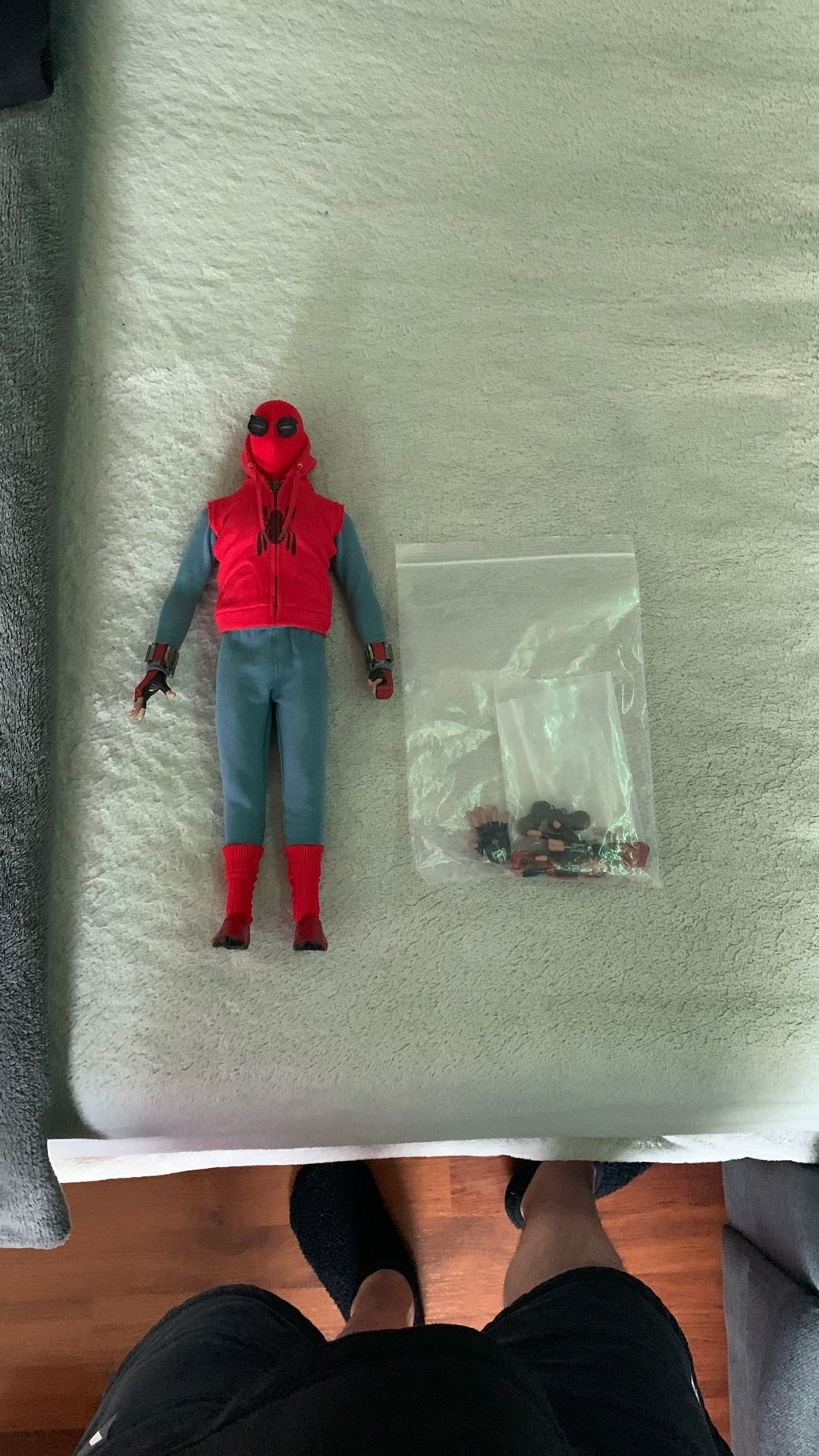 Spider-Man Homecoming, Homemade Suit Hot Toy, Loose (No box) , Comes With Changeable Eyes And Hands