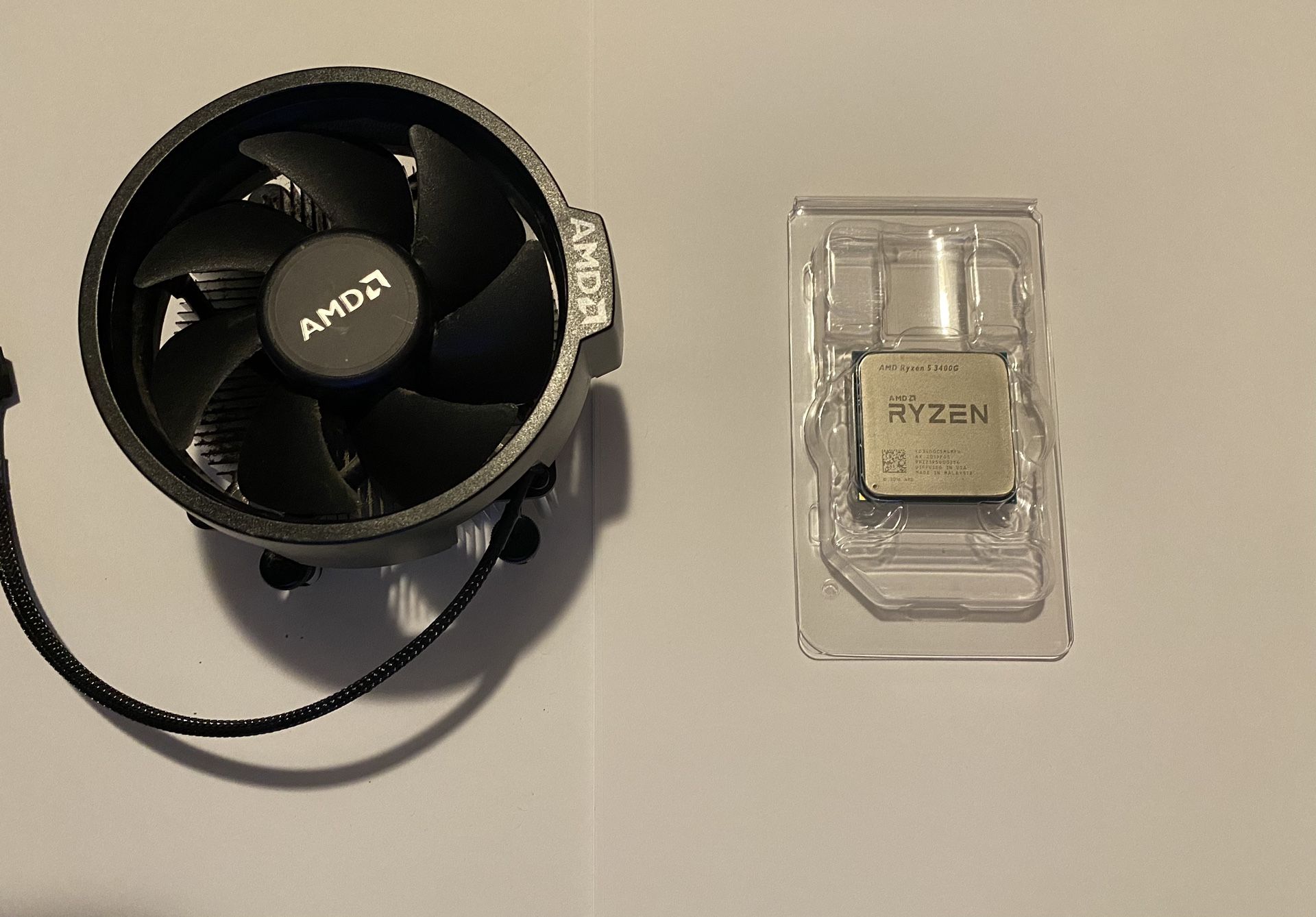 Ryzen 5 3400g CPU processor with integrated graphics and WRAITH cooler