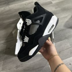 Jordan 4 Retro White Thunder