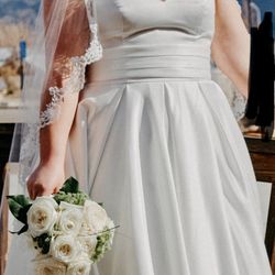 Wedding dress Size 16 & mantilla Veil