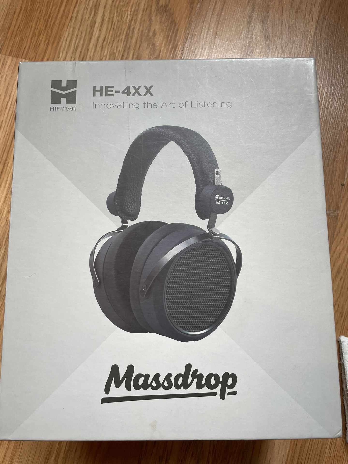 HE-4xx Headphones