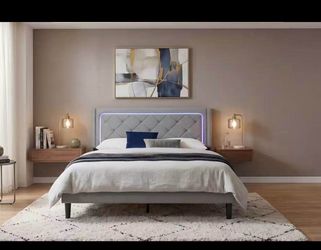 Queen bed frame new in the 📦