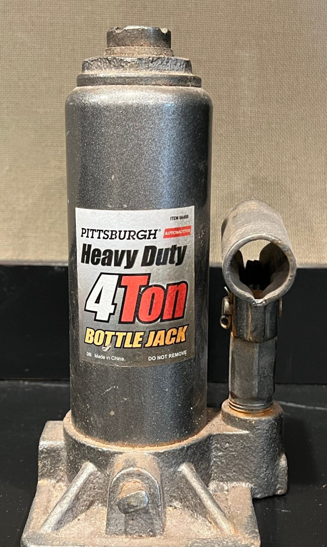 PITTSBURGH HEAVY DUTY 4 TON HYDRAULIC BOOTLE JACK