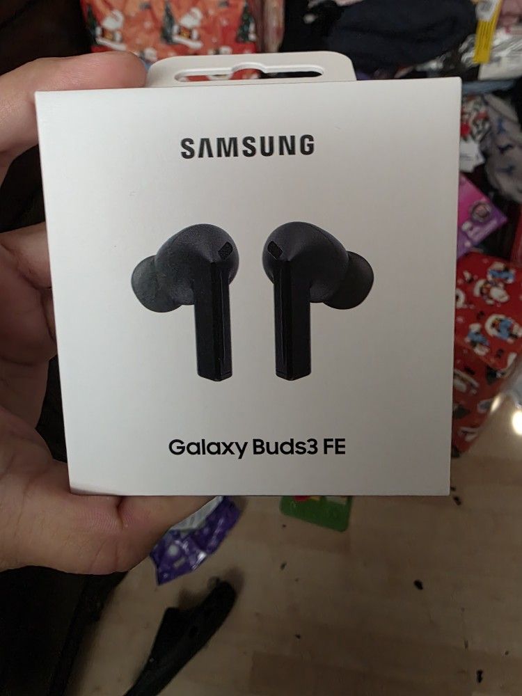 Brand New Samsung Buds