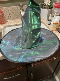 Child witch hat