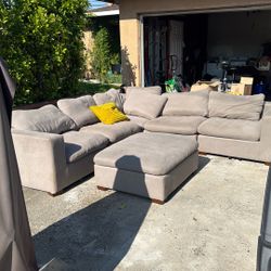 Sectional Couch And Ottoman 