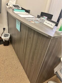 Receptionist front desk