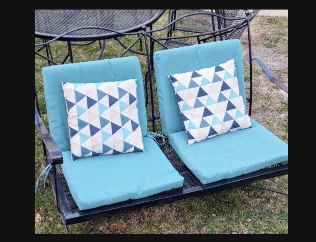 Racking Beach And Chair