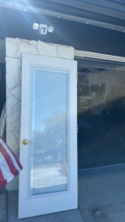 30” door with blind insert