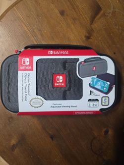 Nintendo switch deluxe travel case