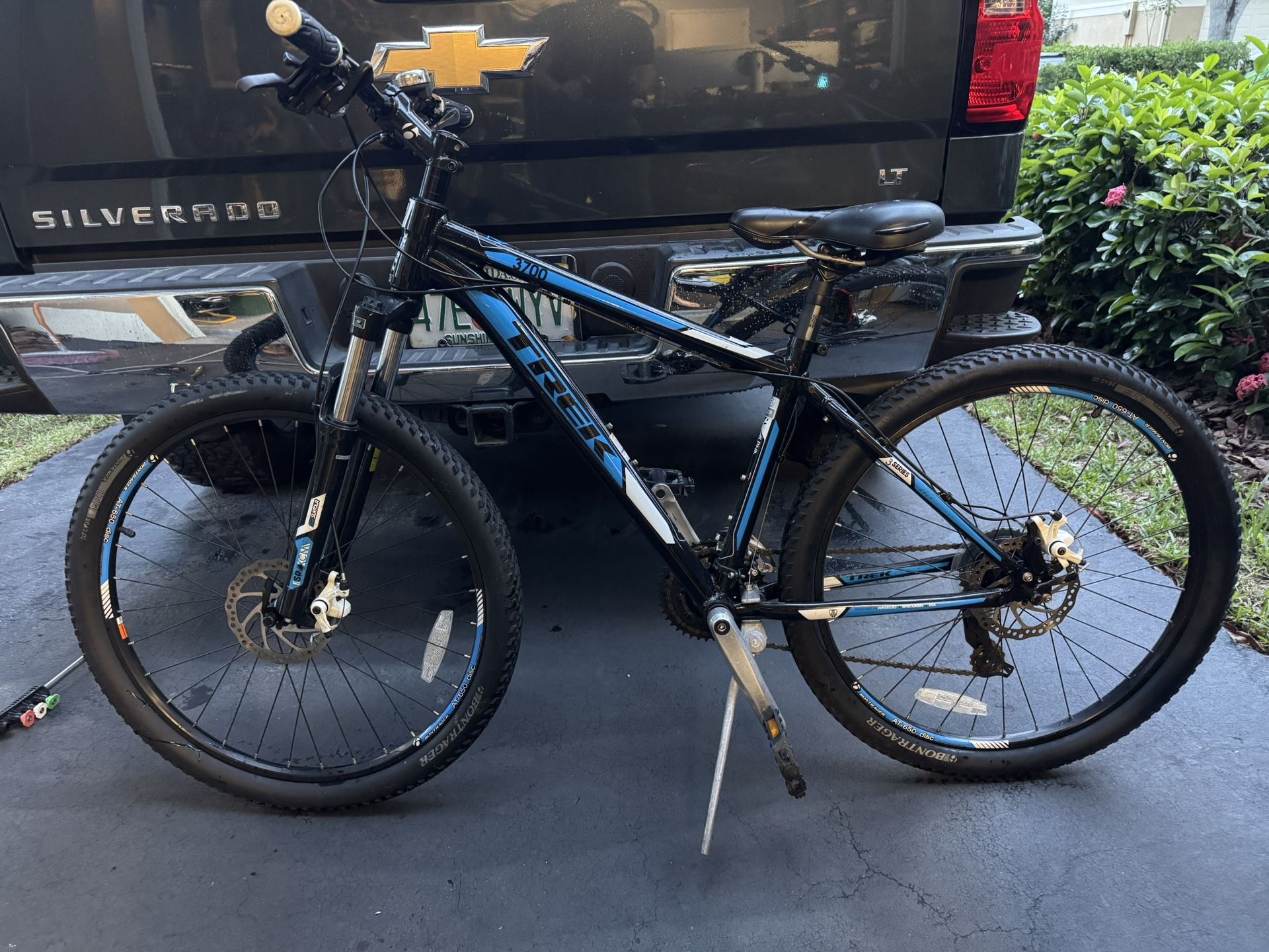 Trek Model 3700 Mountain Bike 