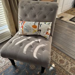 4 Piece Couch Set - Good Condition 