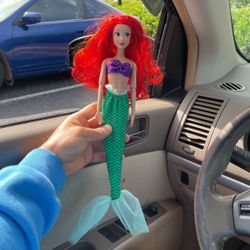 Disney Store The Little Mermaid Ariel Doll 