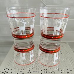 Set of 5 vintage Libbey reindeer Christmas glasses I found one more after photos were taken so there are now five 12 oz, 4” tall. 