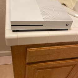 Xbox One s With Games Already On It Might Have Another Acc On It I Never Use It 