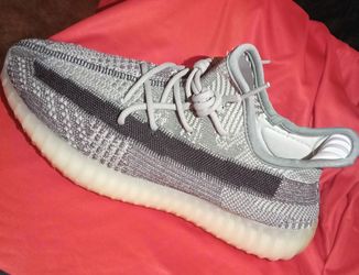 Like New Adidas Yeezy Zyon's