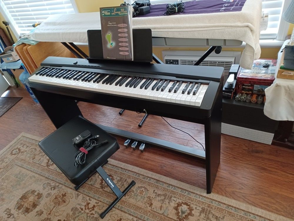 Privia 88 Weighted Key Piano